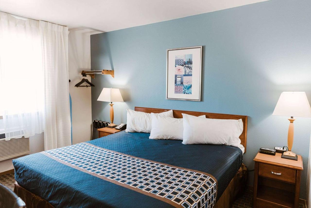 Travelodge By Wyndham Worland מראה חיצוני תמונה