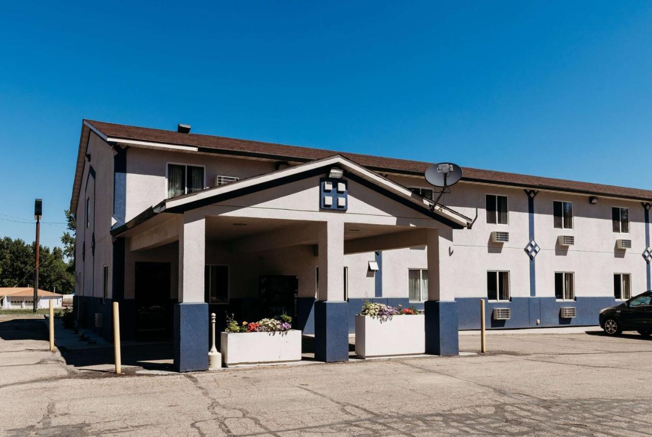 Travelodge By Wyndham Worland מראה חיצוני תמונה