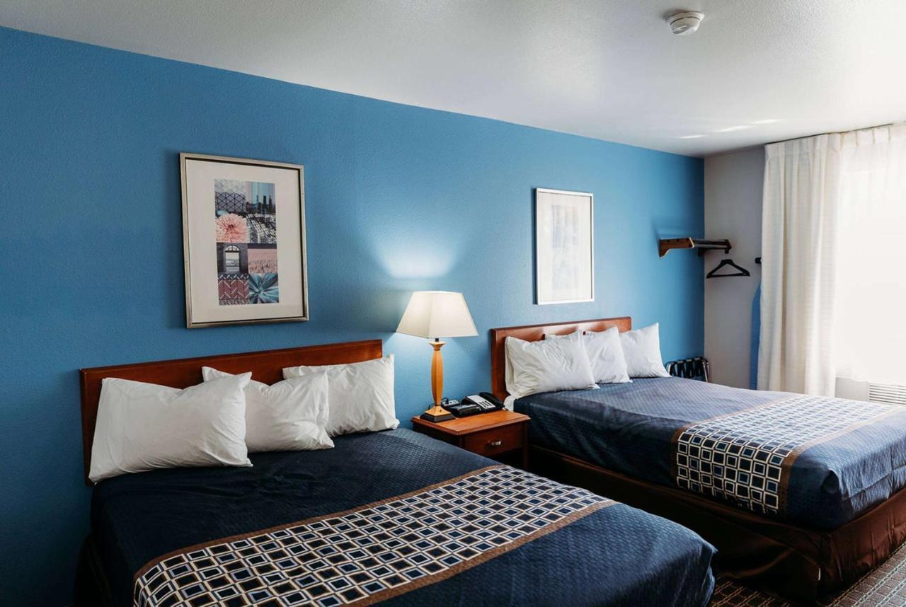 Travelodge By Wyndham Worland מראה חיצוני תמונה